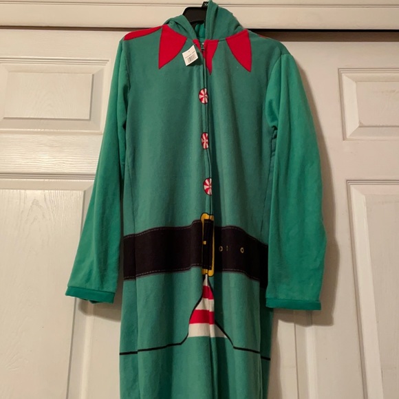 Bioworld Elf pjs size Medium NWT - Picture 2 of 6